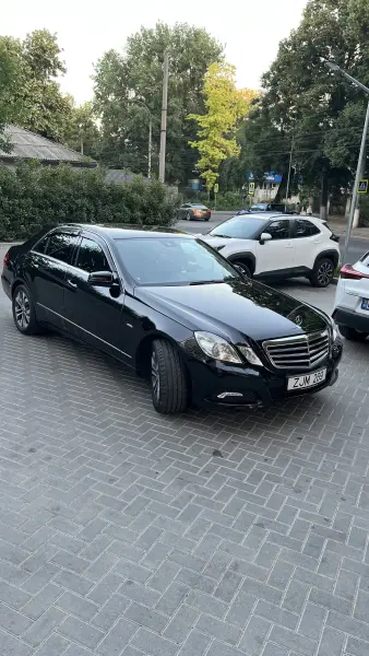 Mercedes-Benz E-Class, 2009