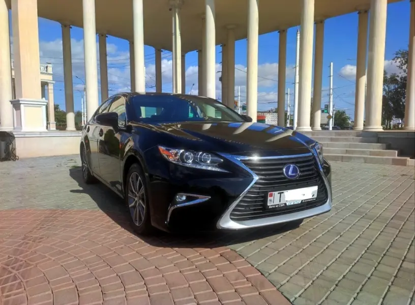 Lexus ES, 2016