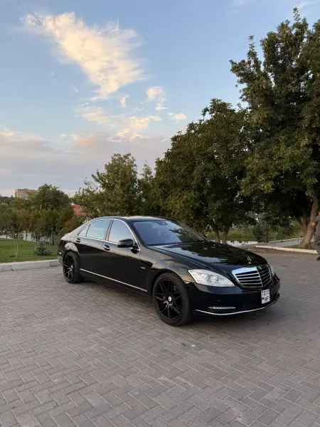 Mercedes-Benz S-Class, 2009