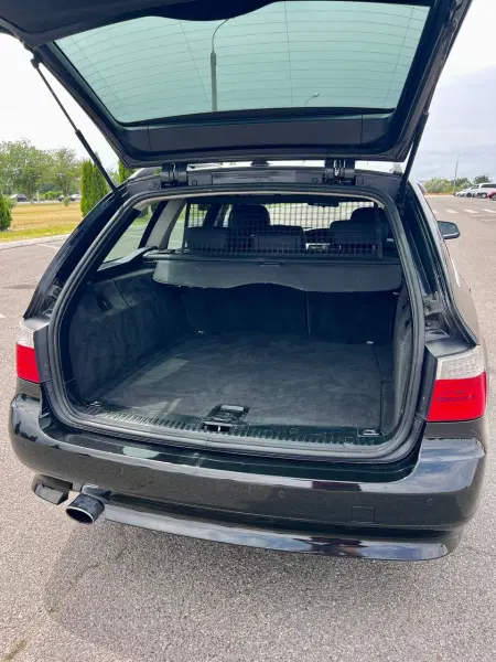 BMW 5 Series, 2009