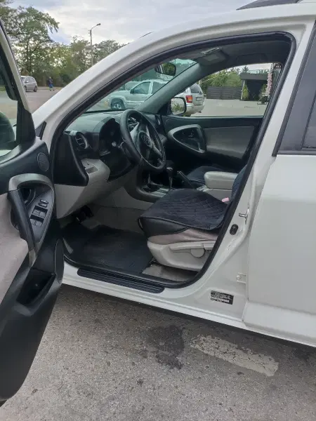 Toyota RAV4, 2006