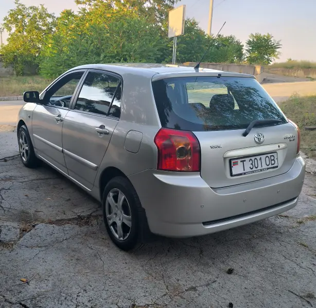 Toyota Corolla, 2005