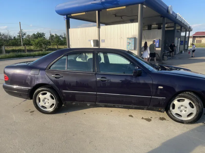 Mercedes-Benz E-Class, 1998