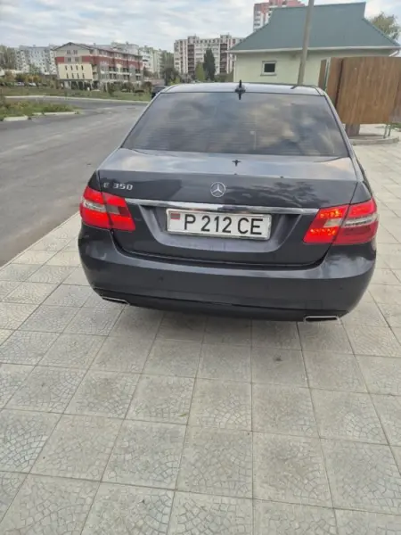 Mercedes-Benz E-Class, 2010