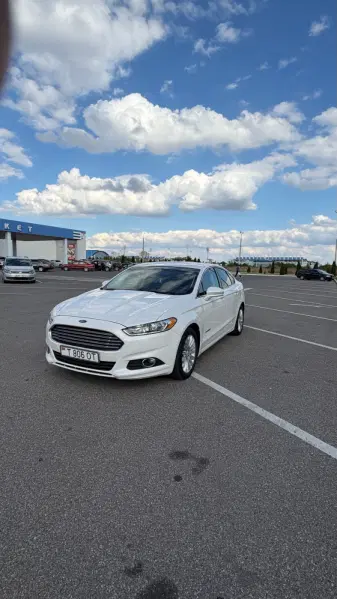 Ford Fusion, 2013