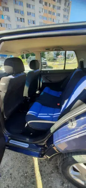 Volkswagen Golf, 2001