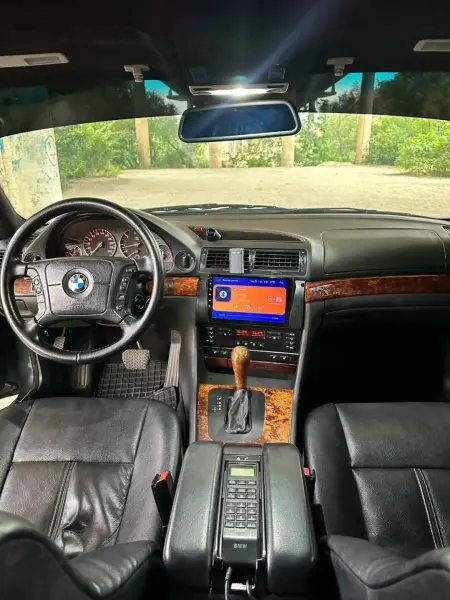 BMW 7 Series, 2000