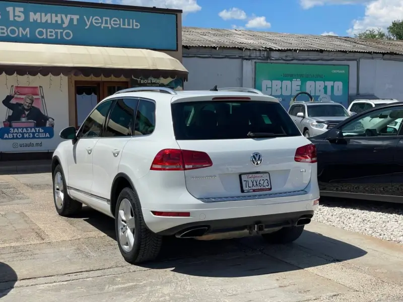Volkswagen Touareg, 2013