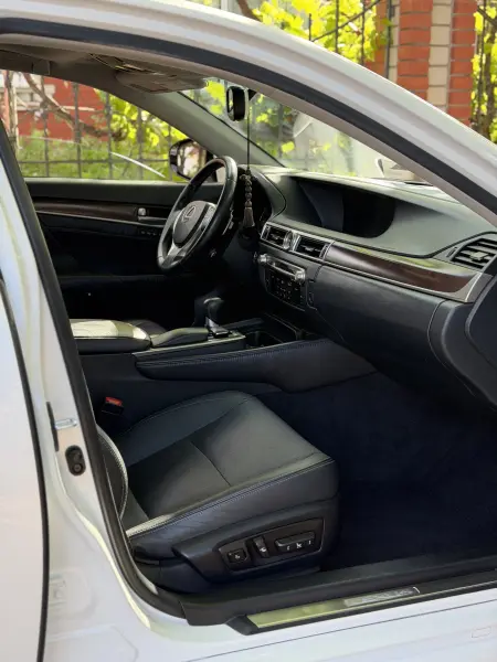 Lexus GS, 2013