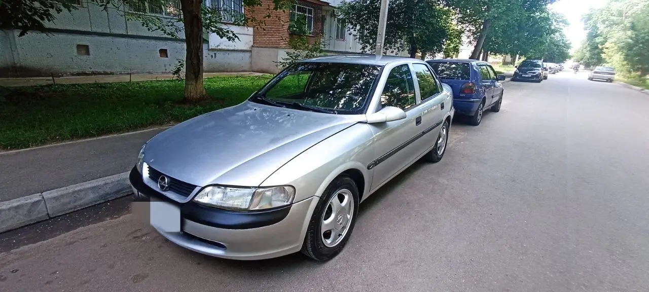 Opel Vectra, 1998