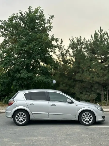 Opel Astra, 2004
