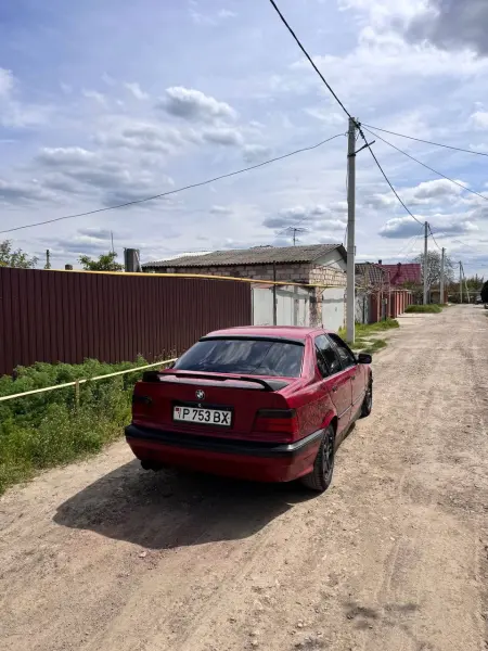 BMW 3 Series, 1992