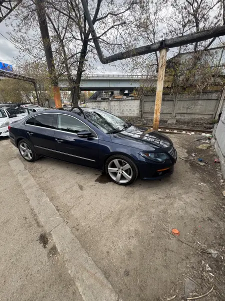 Volkswagen Passat CC, 2011