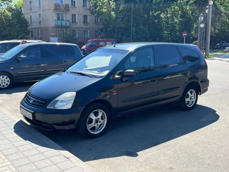 Honda Stream, 2001