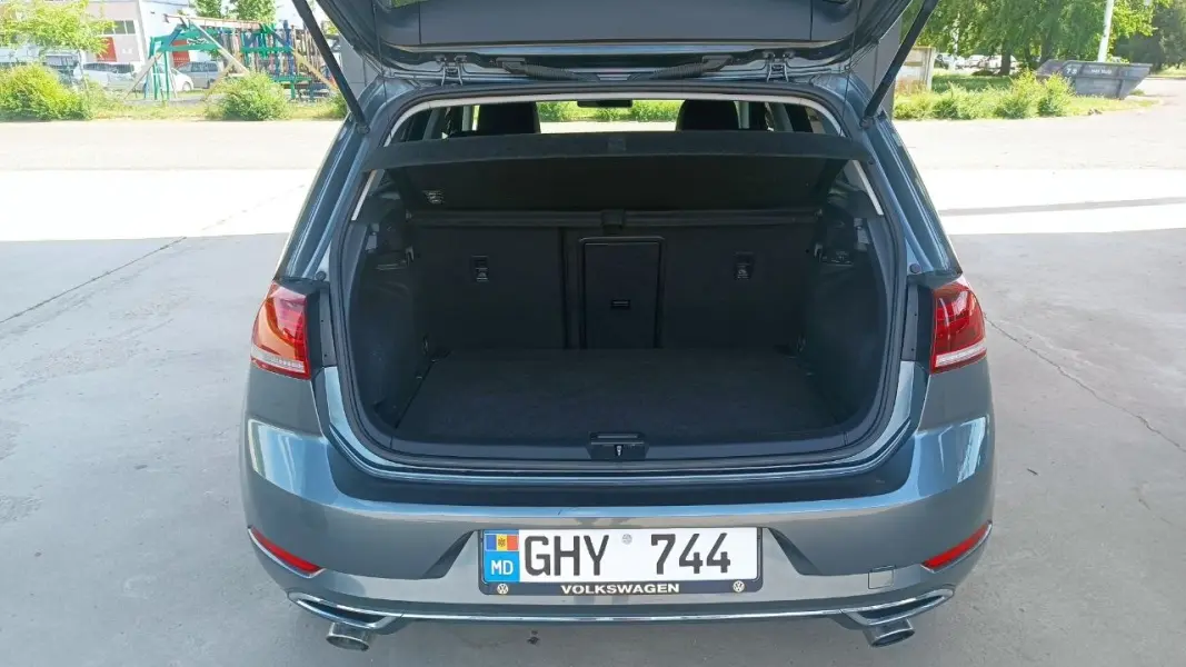 Volkswagen Golf, 2021