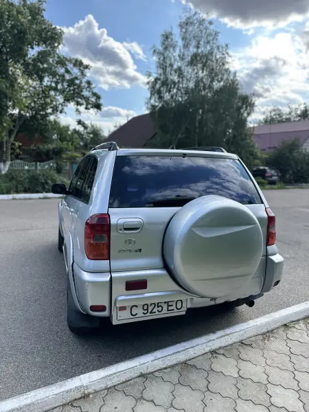Toyota RAV4, 2002