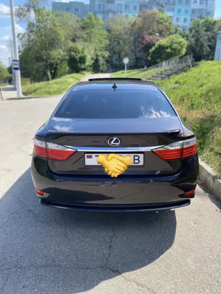 Lexus ES, 2013