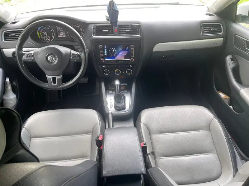 Volkswagen Jetta, 2014