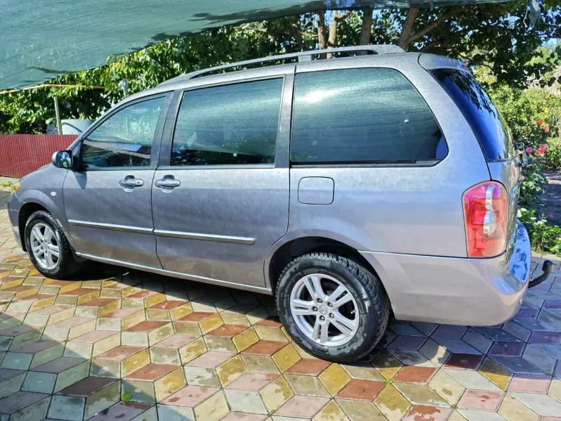 Mazda MPV, 2004