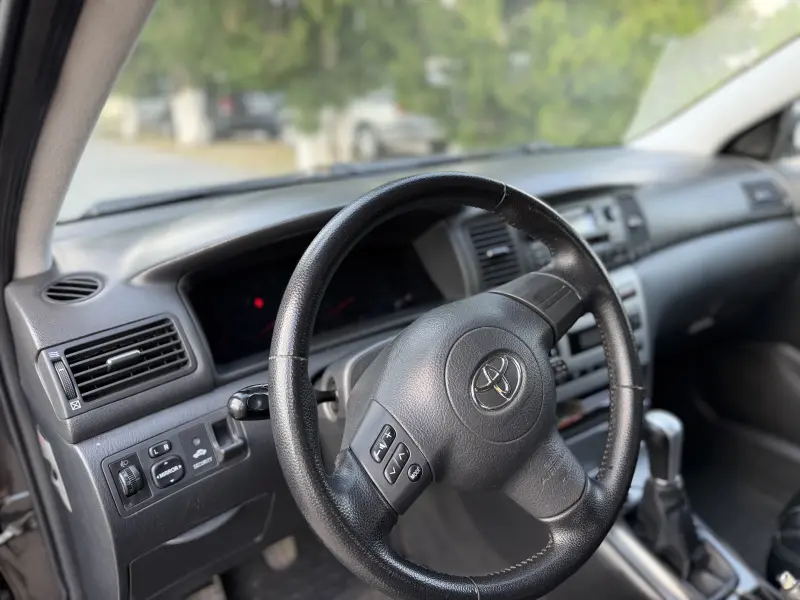 Toyota Corolla, 2005