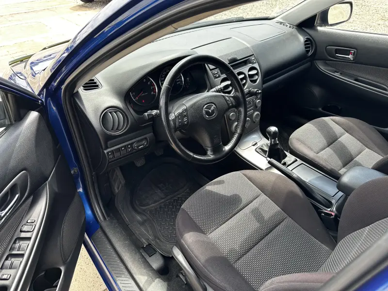 Mazda 6, 2004