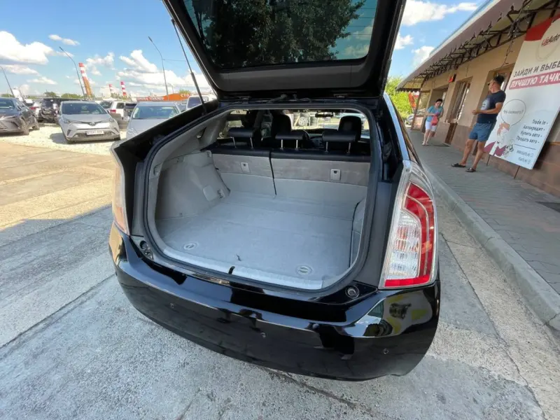 Toyota Prius, 2013