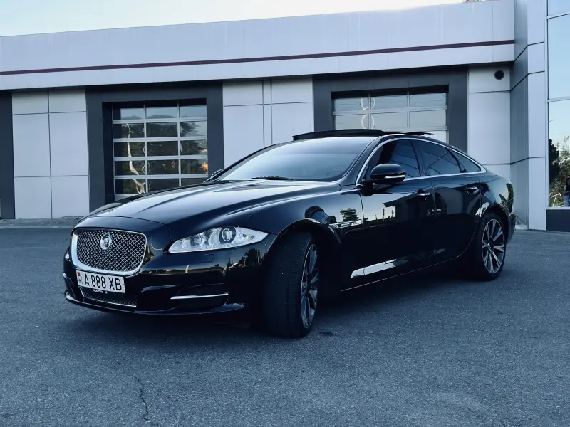 Jaguar XJ, 2012