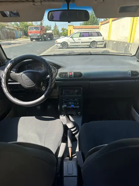 Mazda 121, 1995