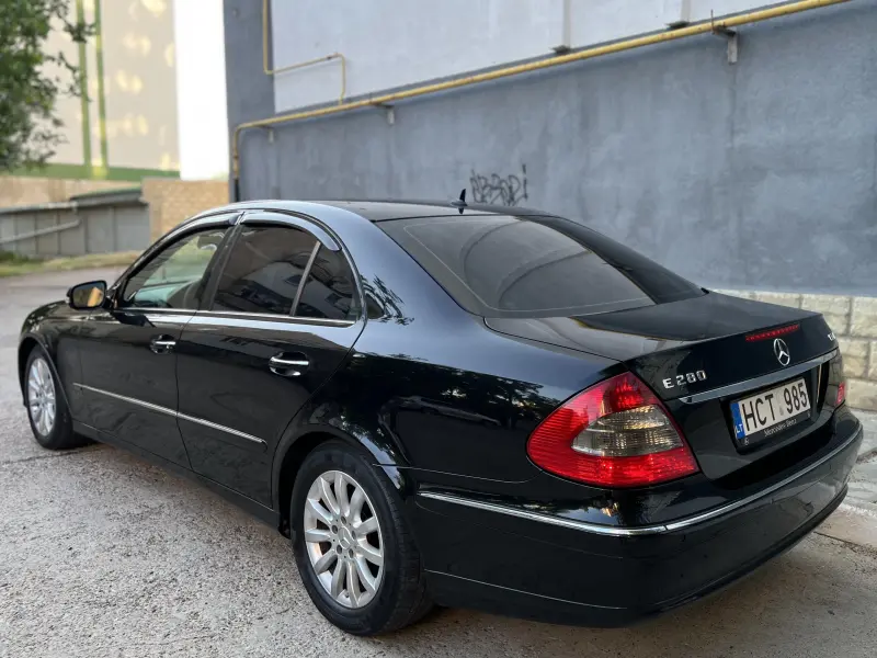 Mercedes-Benz E-Class, 2008