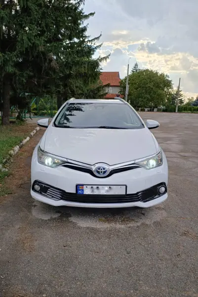Toyota Auris, 2016