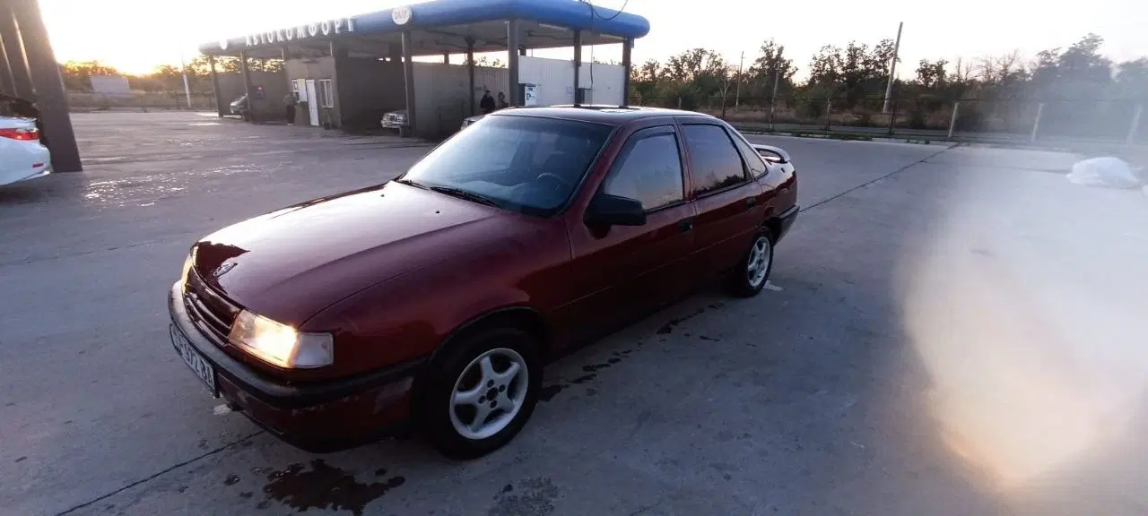 Opel Vectra, 1993