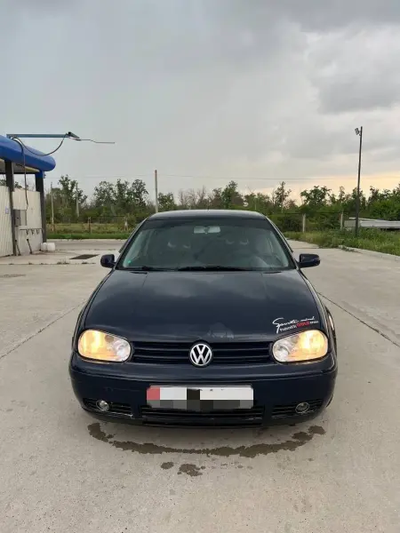 Volkswagen Golf, 2001