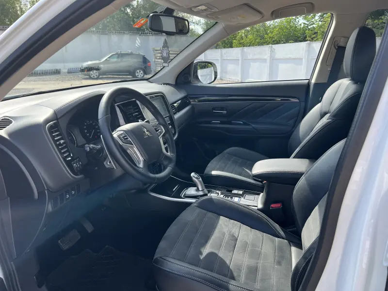 Mitsubishi Outlander, 2018