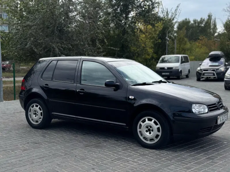 Volkswagen Golf, 1998