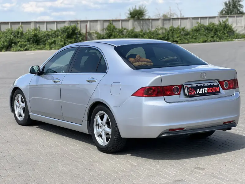 Honda Accord, 2004