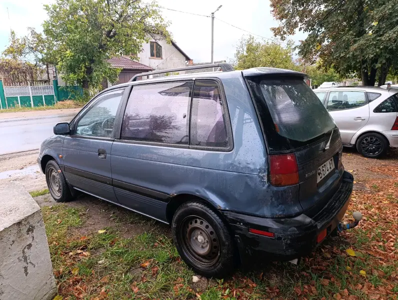 Mitsubishi Space Star, 1992