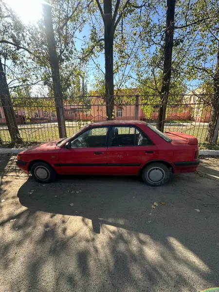 Mazda 323, 1993
