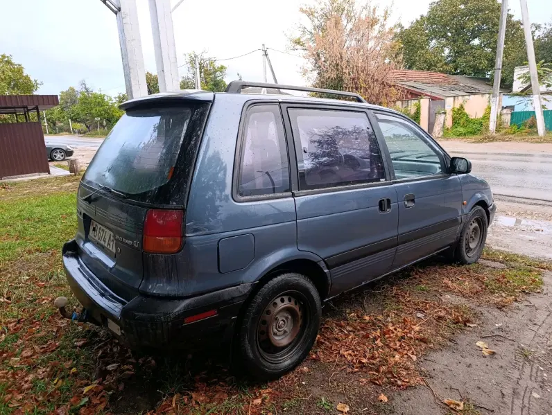 Mitsubishi Space Star, 1992
