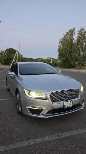 Lincoln MKZ, 2017