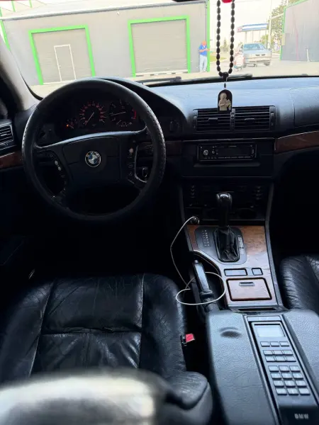 BMW 5 Series, 1999