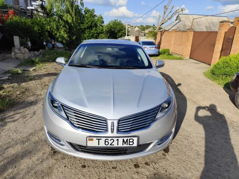 Lincoln MKZ, 2016