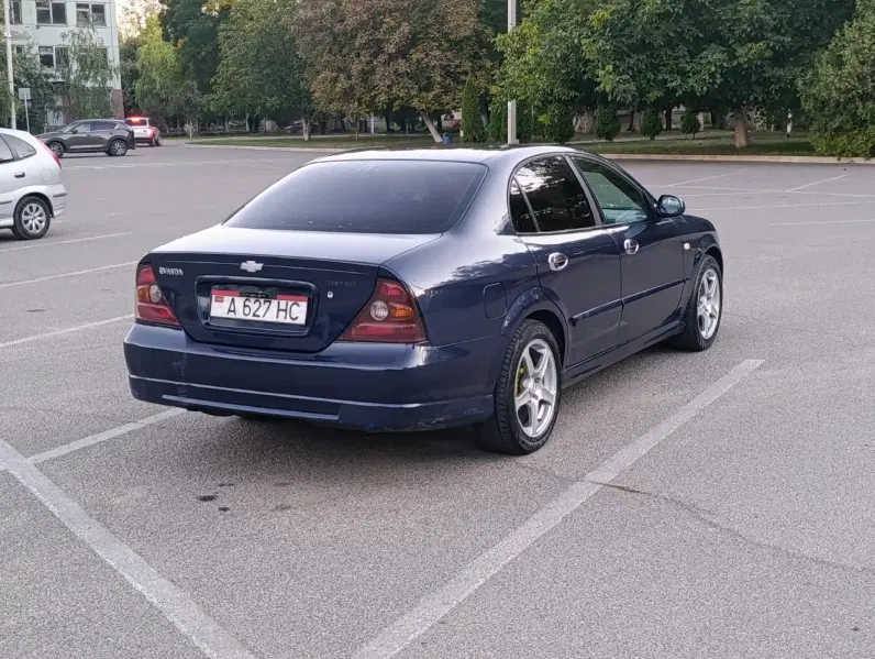 Chevrolet Evanda, 2005