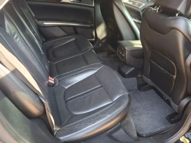 Lincoln MKZ, 2016