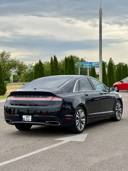 Lincoln MKZ, 2017