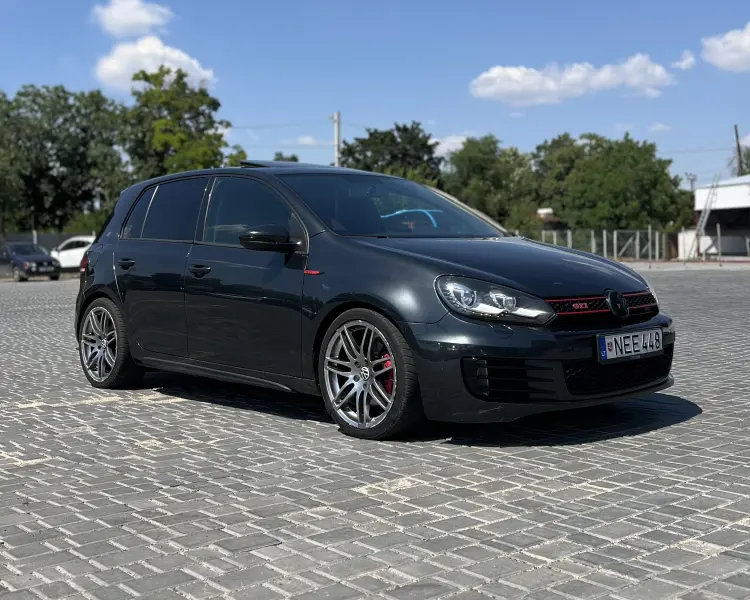 Volkswagen Golf GTI, 2010
