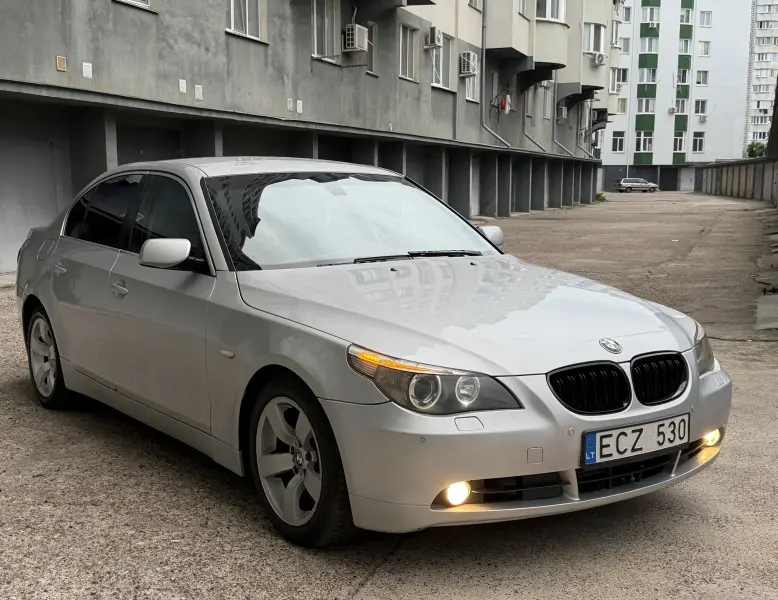 BMW 5 Series, 2005