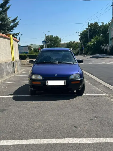 Mazda 121, 1995