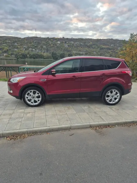 Ford Escape, 2013