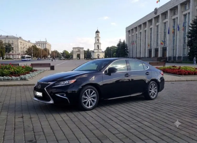 Lexus ES, 2016