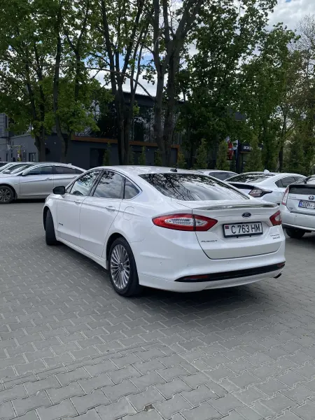 Ford Fusion, 2014